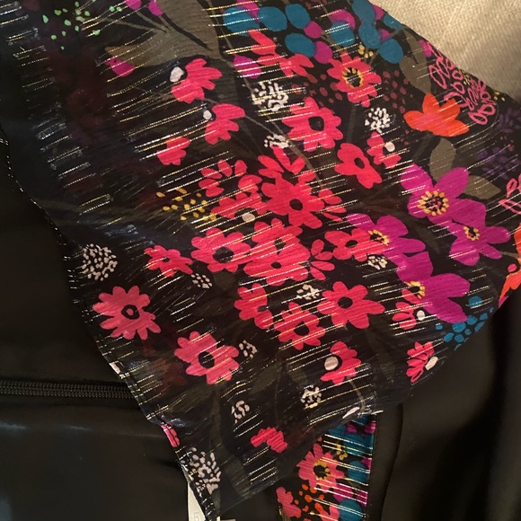 Trina Turk Cupcake Metallic off the shoulders,like new,beautiful silk dress - Picture 16 of 16